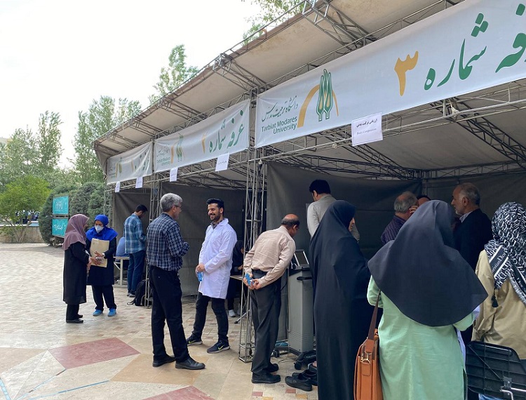 استقبال دانشگاهیان از برپایی غرفه سلامت در دانشگاه