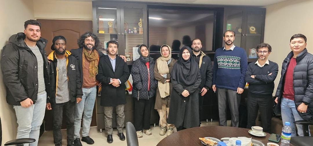 نشست صمیمانه مدیر و معاونین واحد بین الملل دانشگاه با نمایندگان دانشجویان بین الملل