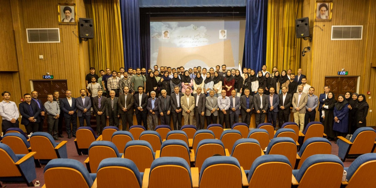 
مراسم معارفه دانشجویان نو ورود دانشکده مهندسی عمران و محیط زیست دانشگاه ۲۸ مهرماه ۱۴۰۴ در سالن اجتماعات شهید مطهری برگزار شد.
